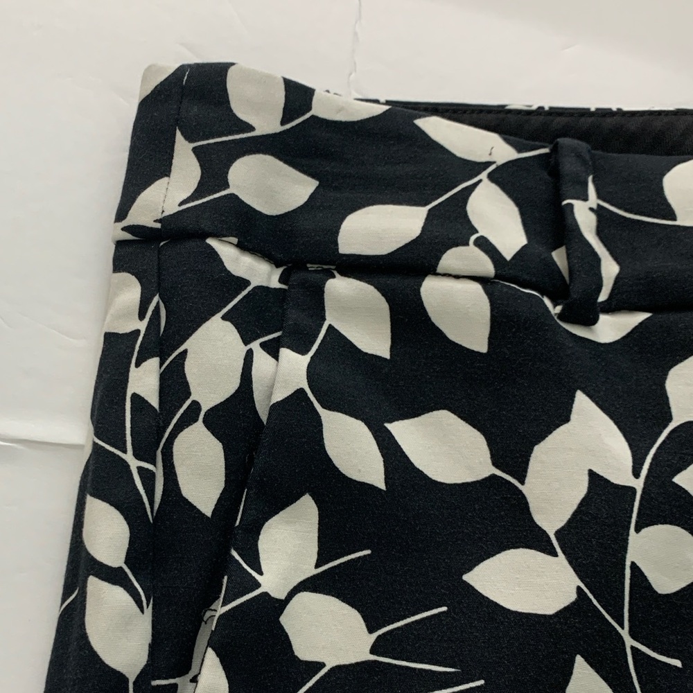 Talbots Hampshire Ankle Pants - Abstract Leaves Size 4 - Picture 11 of 11